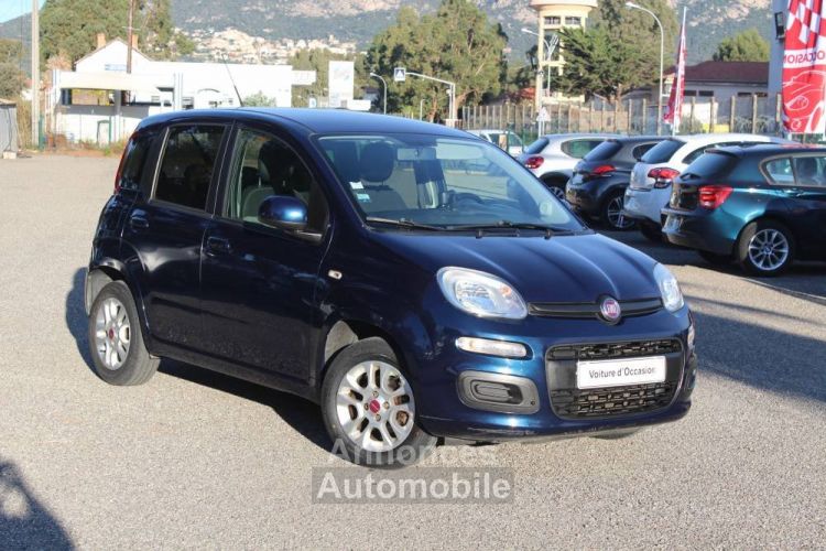 Fiat Panda III 1.2L 70CV BTE 5VT FINITION HAUT DE GAMME LOUNGE 5 PORTES 2017 GARANTIE 6 MOIS MOTEUR/BOITE - <small></small> 6.990 € <small>TTC</small> - #47