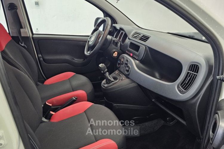 Fiat Panda LIGUE 1 CONFORAMA 1.2i 69 Première main Pack City Start & Stop Roue secours temporaire - <small></small> 6.990 € <small>TTC</small> - #17