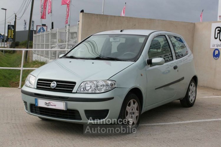 Fiat Punto 1.2 8V 60CH CULT 3P - <small></small> 3.990 € <small>TTC</small> - #1