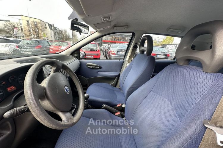 Fiat Punto 1.2 8V 60CH CULT 5P - <small></small> 2.990 € <small>TTC</small> - #3