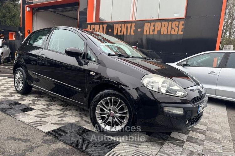 Fiat Punto 1.2 8V 69CH EASY 3P - <small></small> 3.490 € <small>TTC</small> - #1