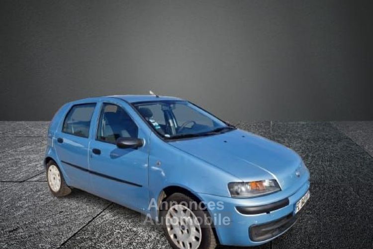 Fiat Punto 1.2i 5 portes Garantie 3 mois - <small></small> 2.990 € <small>TTC</small> - #2