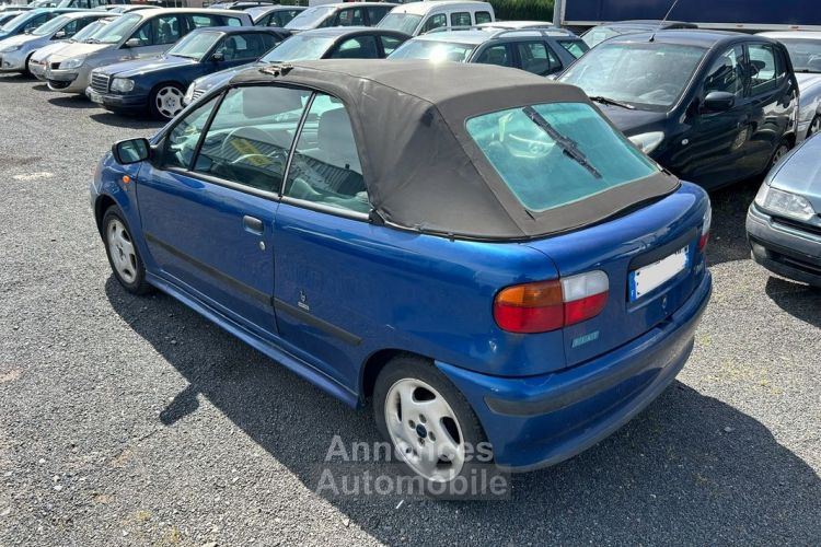 Fiat Punto CABRIO 1.2 l 16V 85 cv pour restauration ou pièces - <small></small> 600 € <small></small> - #2