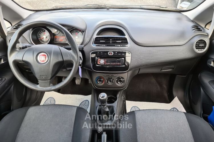 Fiat Punto Evo 1.2 69 young 08/2014 CLIMATISATION REGULATEUR MP3 BT - <small></small> 5.990 € <small>TTC</small> - #9