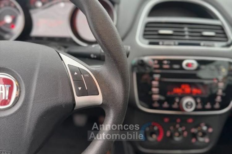 Fiat Punto Evo 1.2 70 DYNAMIC START-STOP DISTRI OK - <small></small> 4.790 € <small>TTC</small> - #20