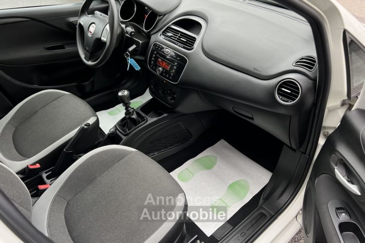 Fiat Punto III (3) 1.2 69 Cv 5 PORTES CLIMATISATION BLUETOOTH CRIT AIR 1 - GARANTIE 1 AN - <small></small> 5.970 € <small>TTC</small> - #8