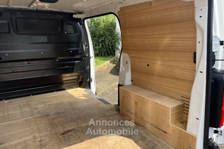 Fiat Scudo Combi L2 H1 2.0 145ch Lounge - Boite de vitesses Automatique - <small></small> 26.990 € <small>TTC</small> - #13