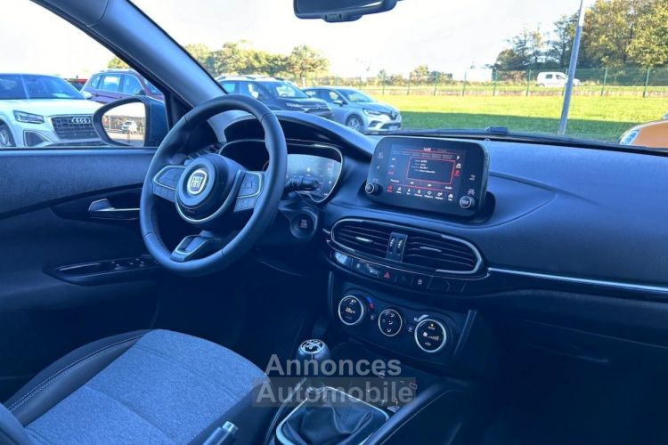 Fiat Tipo CROSS 1.6 MULTIJET 130CH BLEU METAL - <small></small> 20.170 € <small>TTC</small> - #8