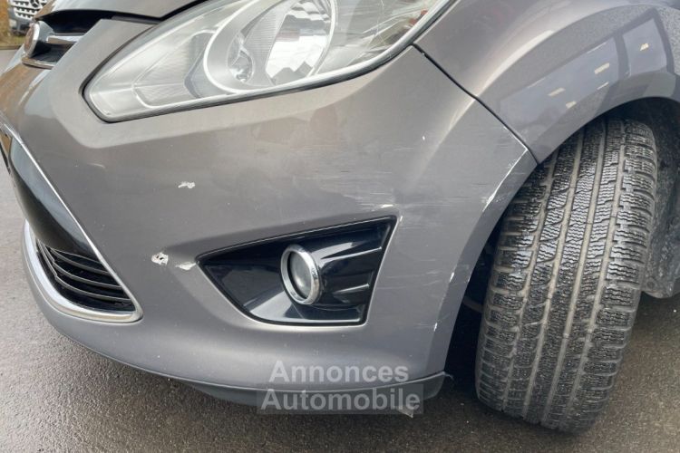 Ford C-Max 1.6 TDCi 115 CH Titanium / BLUETOOTH / REGULATEUR DE VITESSE / GPS / LIMITATEUR / - <small></small> 5.980 € <small>TTC</small> - #28