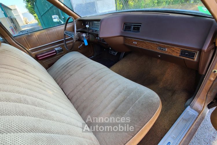 Ford Country Squire LTD V8 400 Station Wagon - <small></small> 28.500 € <small>TTC</small> - #21