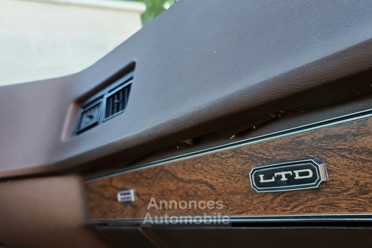 Ford Country Squire LTD V8 400 Station Wagon - <small></small> 28.500 € <small>TTC</small> - #22