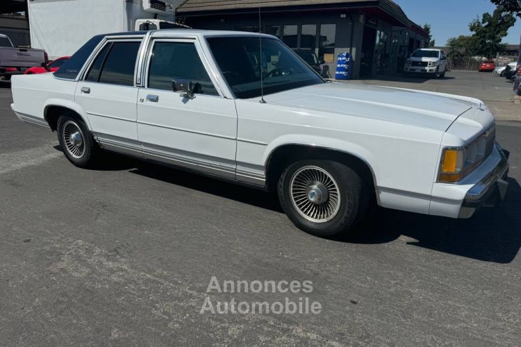 Ford Crown Victoria ltd  - <small></small> 15.200 € <small>TTC</small> - #1