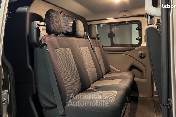 Ford Custom Transit FOURGON 320 2.0 TDCI 170 L2H1 LIMITED BVA START-STOP - <small></small> 34.490 € <small>TTC</small> - #15