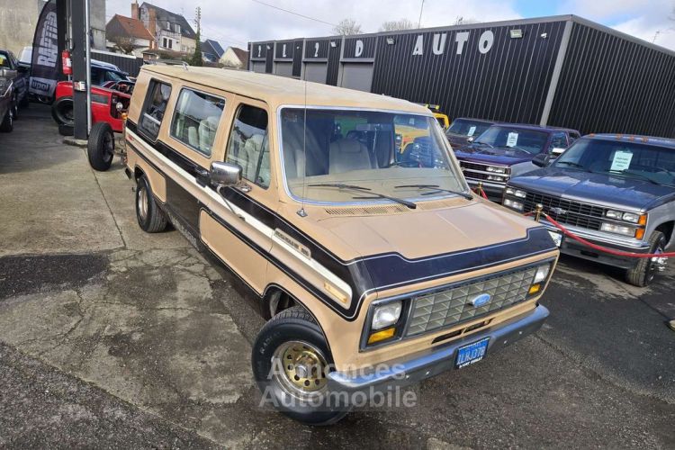 Ford Econoline Club Wagon E150 Van 5.0 V8 7 places Landmark - <small></small> 16.990 € <small>TTC</small> - #1