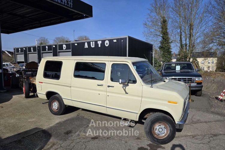 Ford Econoline Club Wagon Van E150 5.0 V8 7 places cuir - <small></small> 18.990 € <small>TTC</small> - #2