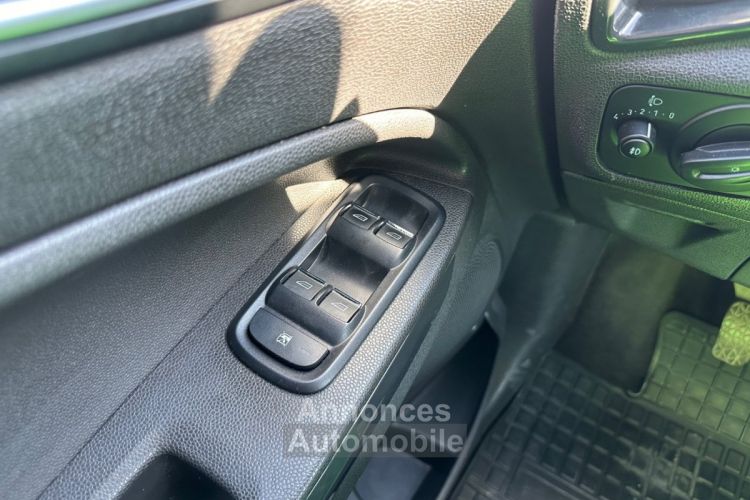 Ford Ecosport 1.5 TDCi 95 FAP Titanium 2X4 - CUIR - ROUE SECOURS - ATTELAGE - <small></small> 8.990 € <small>TTC</small> - #34