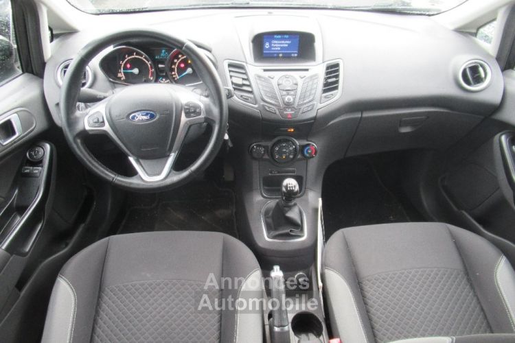 Ford Fiesta 1.0 EcoBoost 100 SetS GPS/BLUETOOTH - <small></small> 7.990 € <small>TTC</small> - #7