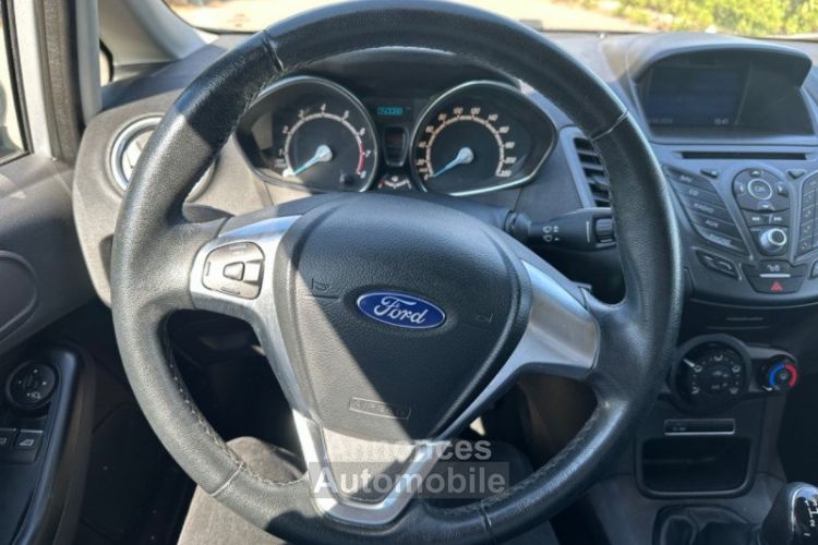 Ford Fiesta 1.0 ECOBOOST 100CH STOP&START BUSINESS NAV 5P - <small></small> 9.900 € <small>TTC</small> - #11