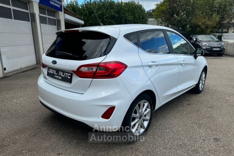 Ford Fiesta 1.1 85ch Titanium 5p - <small></small> 12.490 € <small>TTC</small> - #3