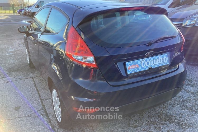 Ford Fiesta 1.2  Ambiente - <small></small> 4.450 € <small>TTC</small> - #5