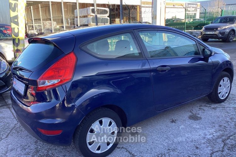 Ford Fiesta 1.2  Ambiente - <small></small> 4.450 € <small>TTC</small> - #7