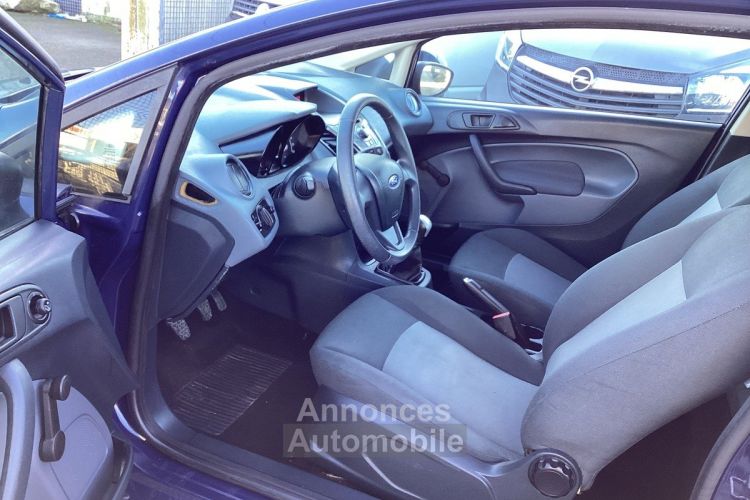 Ford Fiesta 1.2  Ambiente - <small></small> 4.450 € <small>TTC</small> - #10