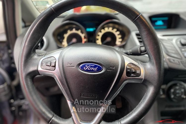 Ford Fiesta 1.25 i 16V 82cv - <small></small> 7.990 € <small>TTC</small> - #18