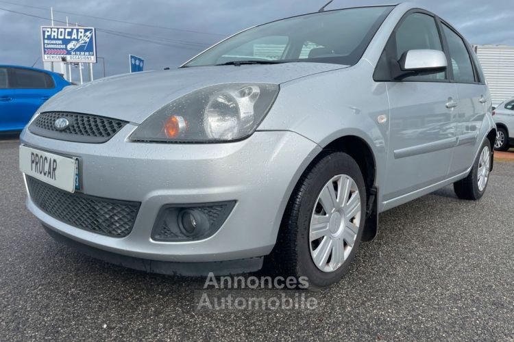 Ford Fiesta 1.25i 75 SENSO PLUS - <small></small> 3.490 € <small>TTC</small> - #1