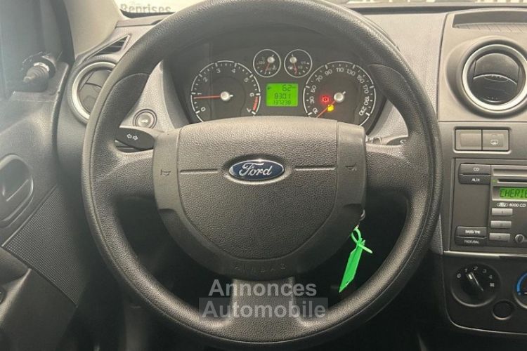 Ford Fiesta 1.3 70CH 3P - <small></small> 4.990 € <small>TTC</small> - #9