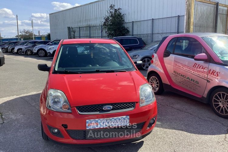 Ford Fiesta 1.3 Ambiente Parfait état - <small></small> 4.250 € <small>TTC</small> - #20