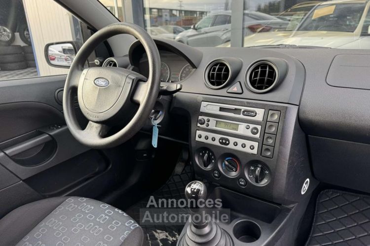 Ford Fiesta 1.3i 2002 BERLINE Ambiente PHASE 1 - <small></small> 2.990 € <small>TTC</small> - #7