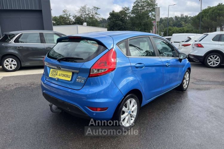 Ford Fiesta 1.4 96 Titanium VOLANT A DROITE BOITE AUTO - <small></small> 4.490 € <small>TTC</small> - #3