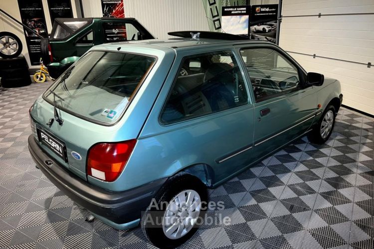 Ford Fiesta 1.4 CLX Pack - Toit ouvrant - Restauré intégralement - Dossier factures XXL - <small></small> 4.490 € <small>TTC</small> - #4