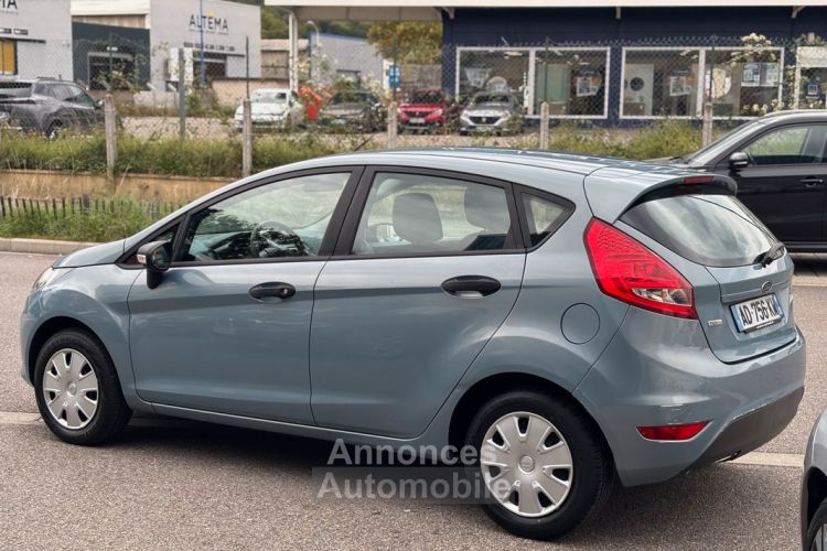 Ford Fiesta 1.4 TDCI 68 Trend 5P 1ère Main - <small></small> 5.490 € <small>TTC</small> - #2