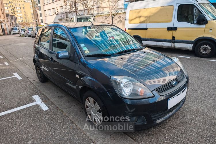 Ford Fiesta 1.4 TDCi 68ch Senso 5p - <small></small> 2.490 € <small>TTC</small> - #1