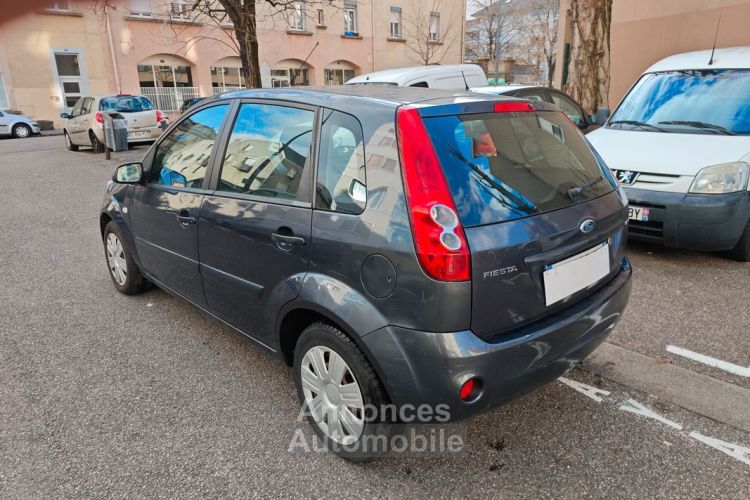 Ford Fiesta 1.4 TDCi 68ch Senso 5p - <small></small> 2.490 € <small>TTC</small> - #5