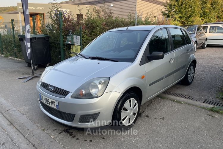 Ford Fiesta 1.4 TDCI 68CV - <small></small> 3.990 € <small>TTC</small> - #1