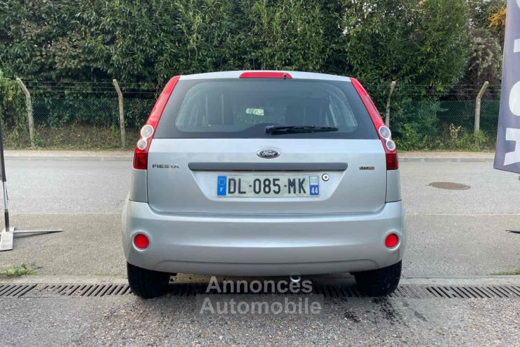 Ford Fiesta 1.4 TDCI 68CV - <small></small> 3.990 € <small>TTC</small> - #12