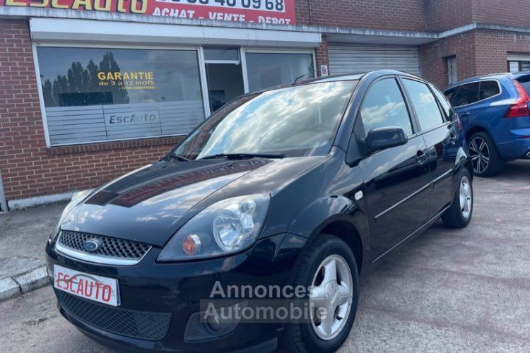 Ford Fiesta 1,4 TDCi 70 CV CLIM 4CV - <small></small> 3.290 € <small>TTC</small> - #1