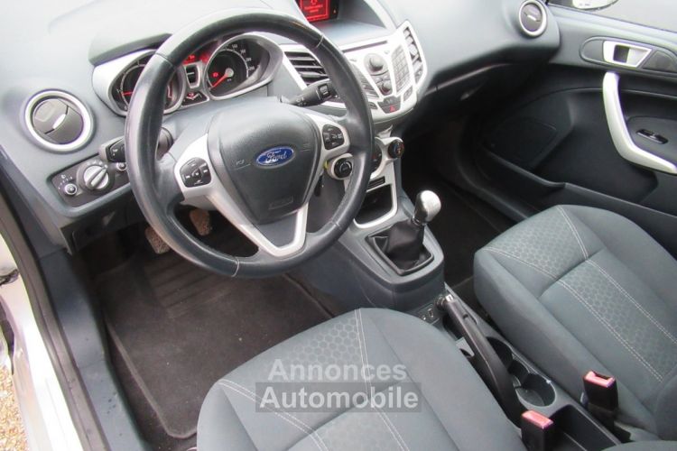 Ford Fiesta 1.4 TDCI 70CH FAP TREND PACK 5P - <small></small> 5.990 € <small>TTC</small> - #2