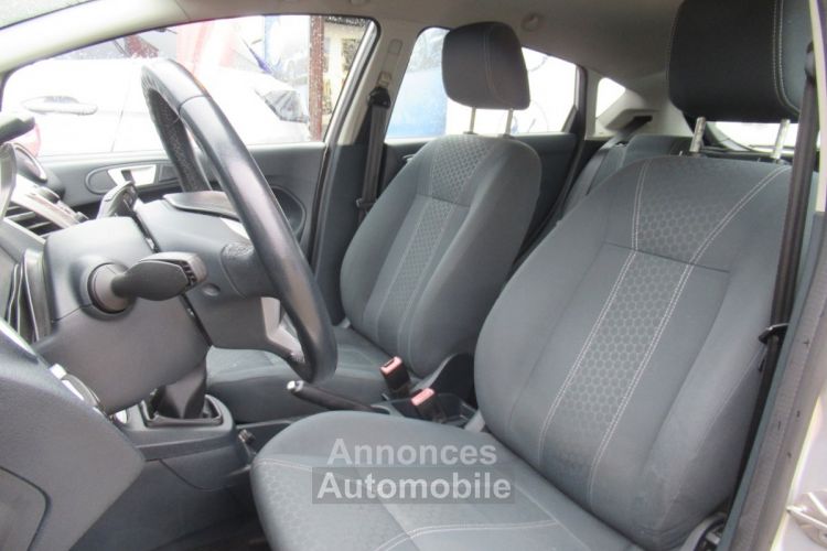 Ford Fiesta 1.4 TDCI 70CH FAP TREND PACK 5P - <small></small> 5.990 € <small>TTC</small> - #4