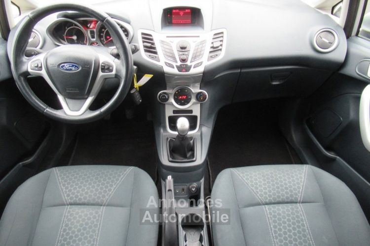 Ford Fiesta 1.4 TDCI 70CH FAP TREND PACK 5P - <small></small> 5.990 € <small>TTC</small> - #19