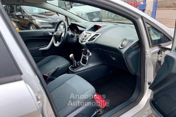 Ford Fiesta 1.4 TDCI 70CH FAP TREND PACK 5P - <small></small> 5.990 € <small>TTC</small> - #4