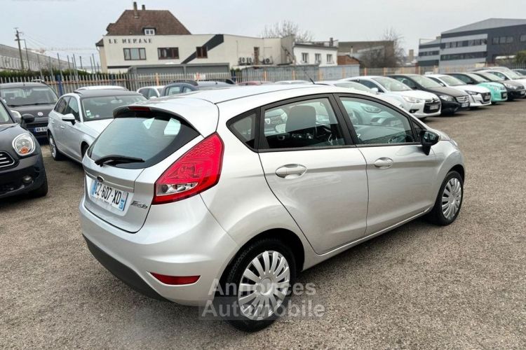 Ford Fiesta 1.4 TDCI 70CH FAP TREND PACK 5P - <small></small> 5.990 € <small>TTC</small> - #9