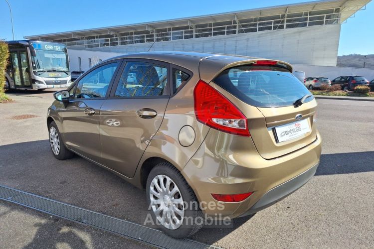 Ford Fiesta 1.4 TDCi 70cv Trend 5P 2ème main - <small></small> 5.990 € <small>TTC</small> - #5