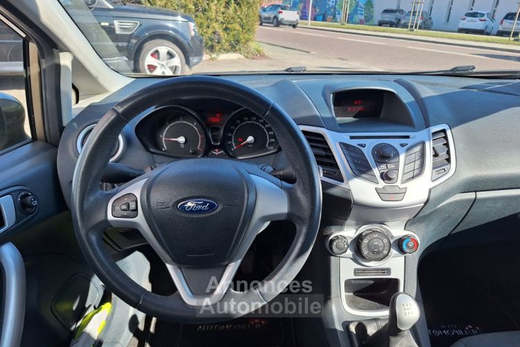 Ford Fiesta 1.4 TDCi 70cv Trend 5P 2ème main - <small></small> 5.990 € <small>TTC</small> - #16