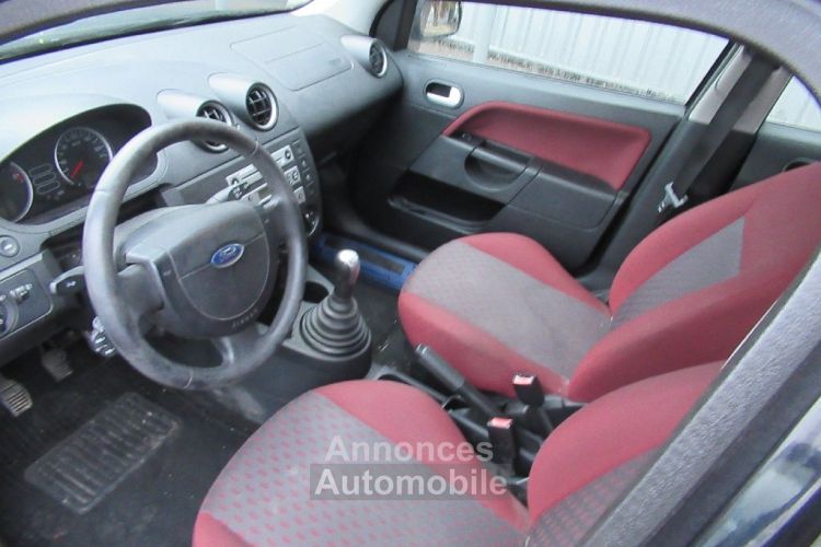 Ford Fiesta 1.4 TDCi Ambiente - <small></small> 3.980 € <small>TTC</small> - #5