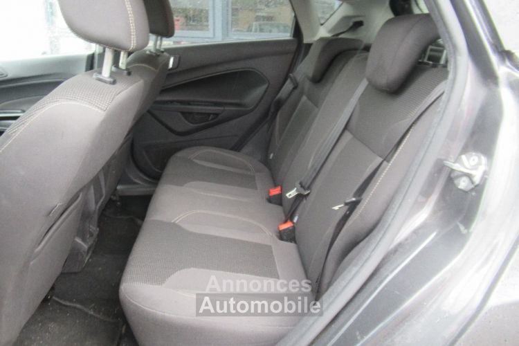 Ford Fiesta 1.5 TDCi 95 Titanium - <small></small> 7.490 € <small>TTC</small> - #9