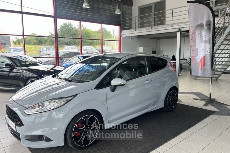 Ford Fiesta 1,6 200 EDITION LIMITED PACK PERFORMANCE GPS CAMERA HIFI SONY REGULATEUR KEYLESS RECARO PACK  - <small></small> 19.990 € <small>TTC</small> - #1