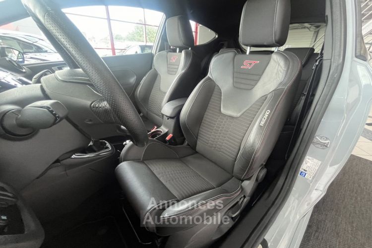 Ford Fiesta 1,6 200 EDITION LIMITED PACK PERFORMANCE GPS CAMERA HIFI SONY REGULATEUR KEYLESS RECARO PACK  - <small></small> 19.990 € <small>TTC</small> - #5